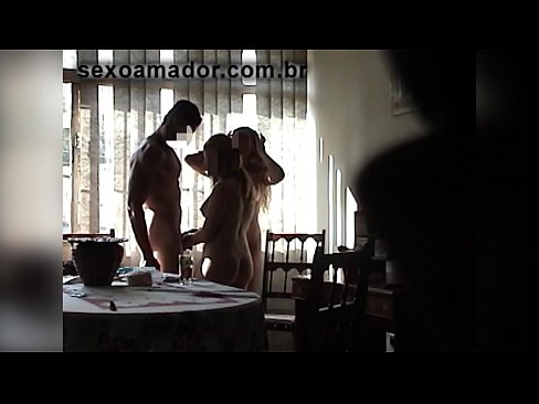 ❤️ Sexvänner bjuder in en gigantisk man och en trekant med honom Fuckingvideo at sv.porn-milf-300.ru ﹏