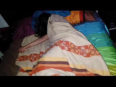❤️ Styvbarn som skäller ut sin unga styvmor medan hon sover. Fuckingvideo at sv.porn-milf-300.ru ﹏